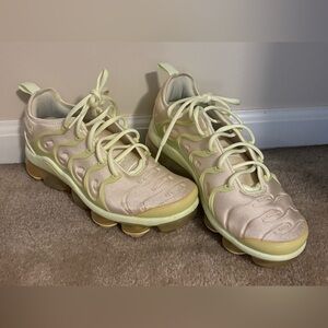 Nike Women's Neon Green Sneakers